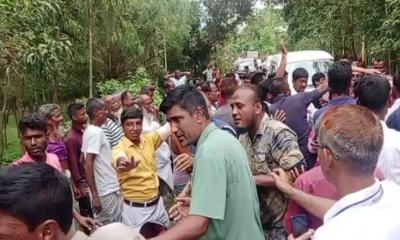 উপদেষ্টা রিজওয়ানার গাড়িবহরে হামলা